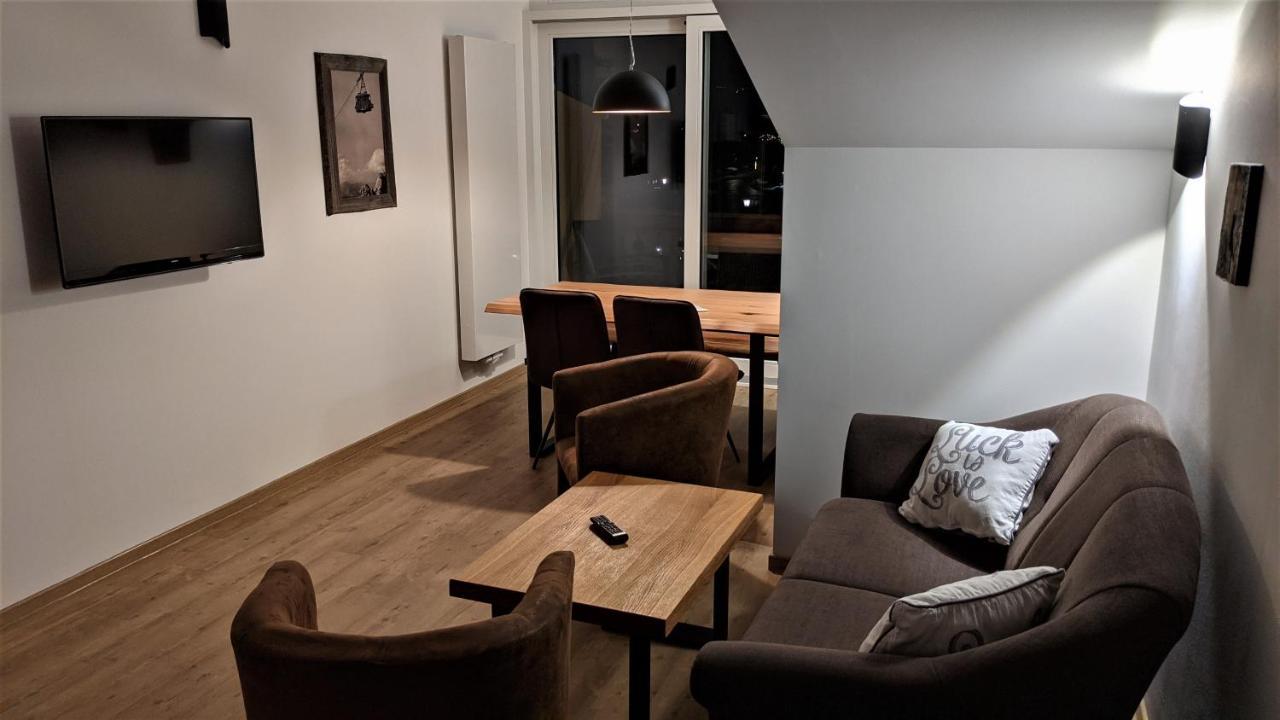 Ferienhaus Wetterstein ไกรน์เนา ภายนอก รูปภาพ