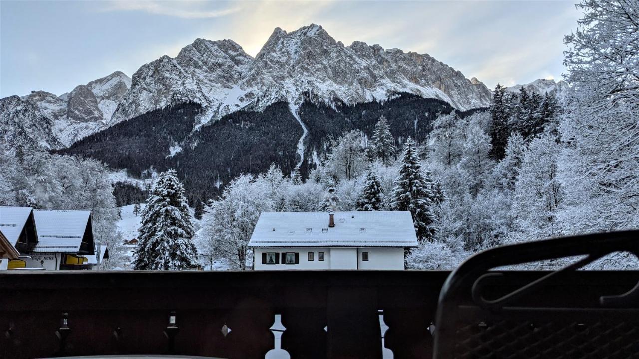 Ferienhaus Wetterstein ไกรน์เนา ภายนอก รูปภาพ